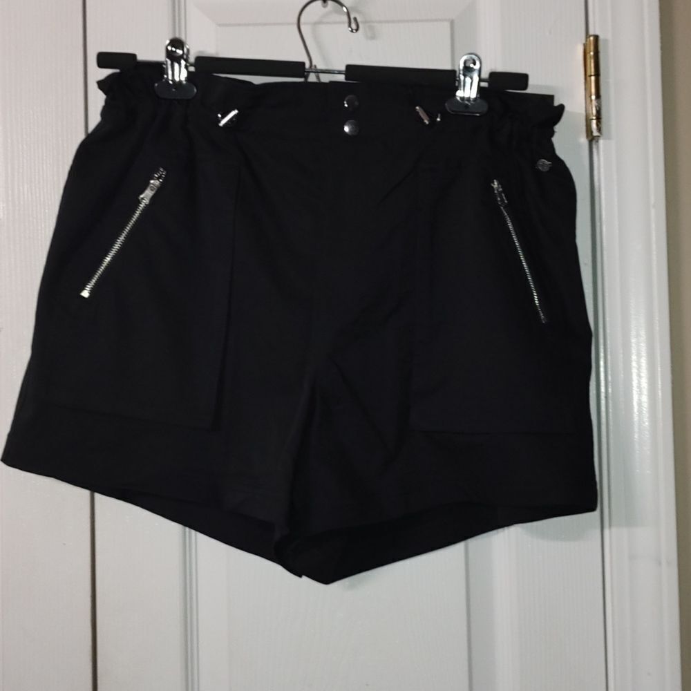 Calia Journey Collection High Rise Relaxed Fit Black Shorts 3.5" inseam Sz M NWT